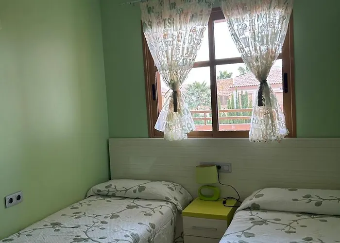 Casa Cerezos * 칼라 데 피네스트라트