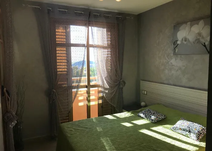 Casa Cerezos Lägenhet *